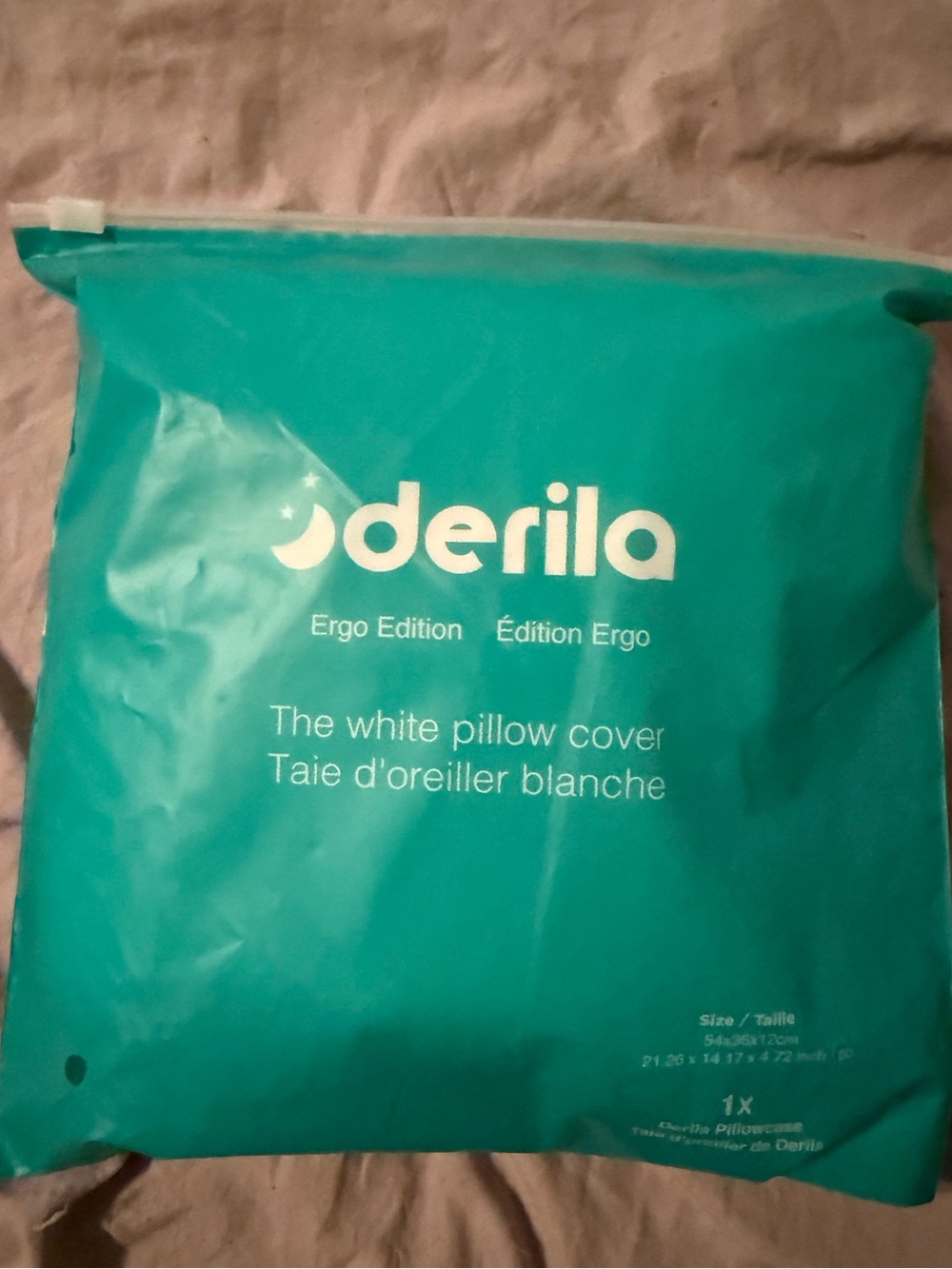 Derila White Pillow Cover - Ergo Edition